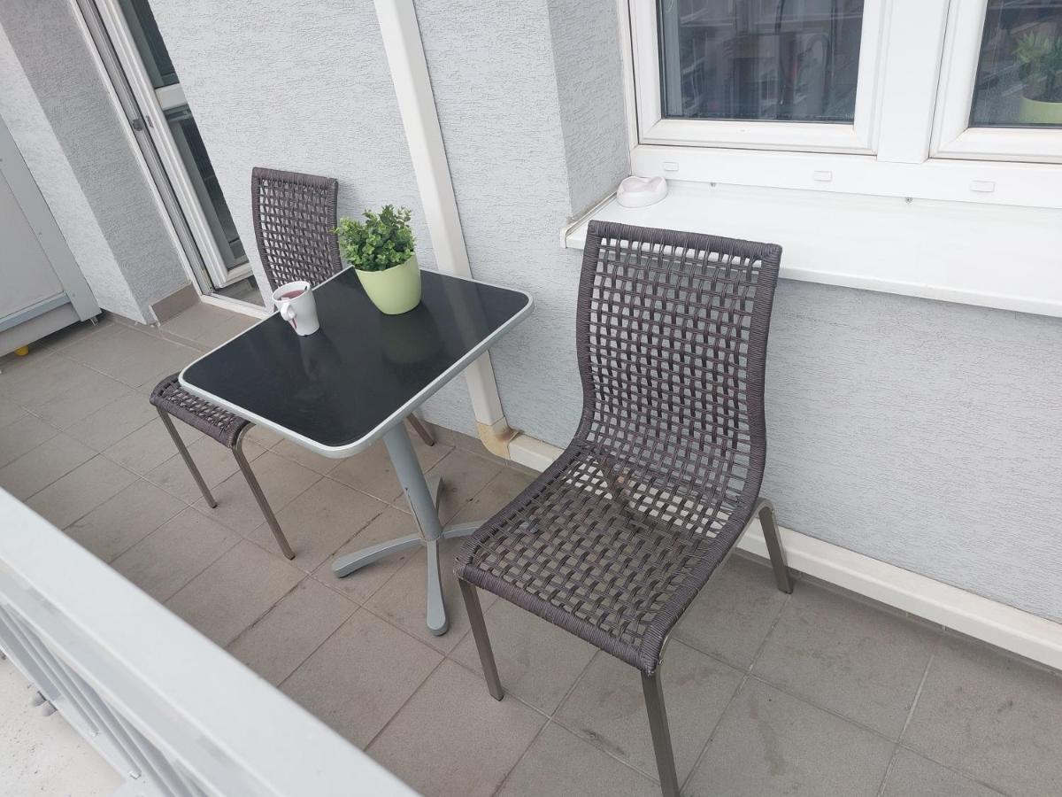 Utulny Apartman S Balkonom Apartment Bratislava Exterior photo